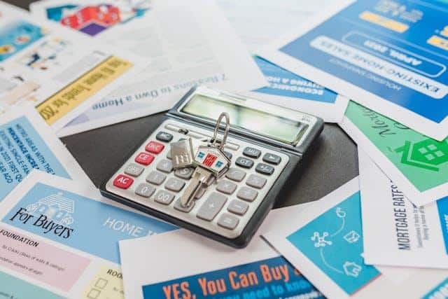 Residential homes and property ownership costs in Texarkana