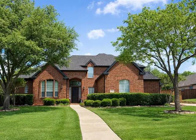 Well-maintained home with strong curb appeal in the Texarkana area