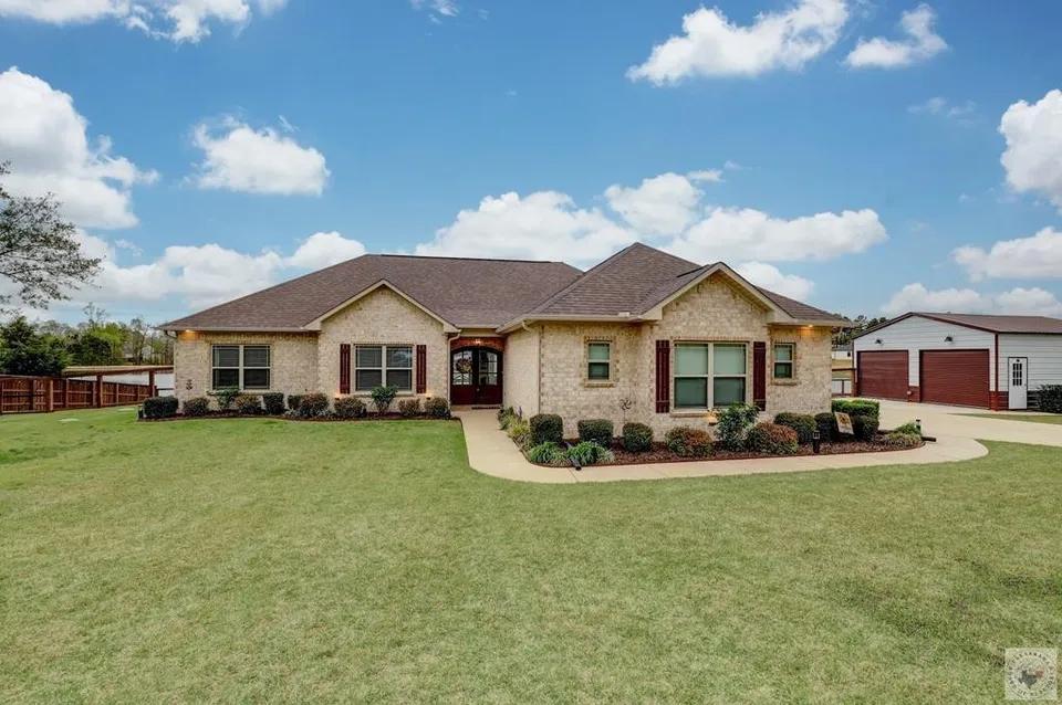 Well-maintained home prepared for sale in the Texarkana area